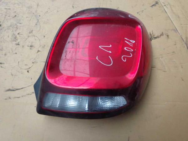 FEU ARRIERE GAUCHE CITROEN C1 - Vue 1